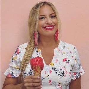 Meet your Posher, Courtney